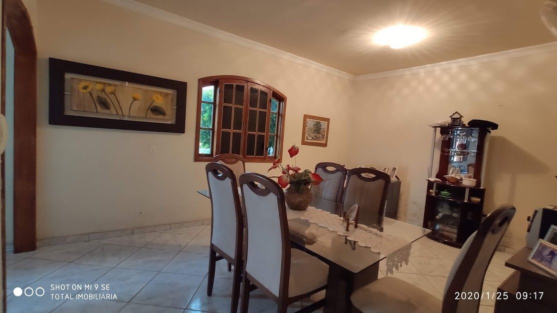 Casa à venda com 4 quartos, 225m² - Foto 20