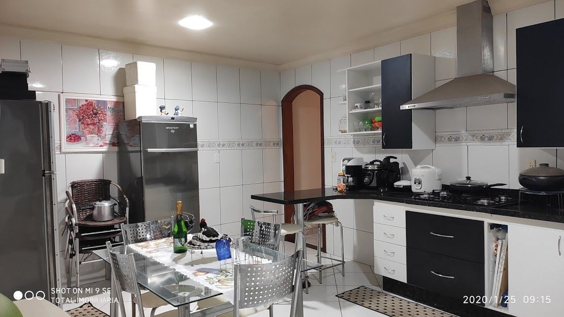 Casa à venda com 4 quartos, 225m² - Foto 24