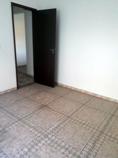 Casa à venda com 3 quartos, 208m² - Foto 2