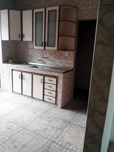 Casa à venda com 3 quartos, 208m² - Foto 4