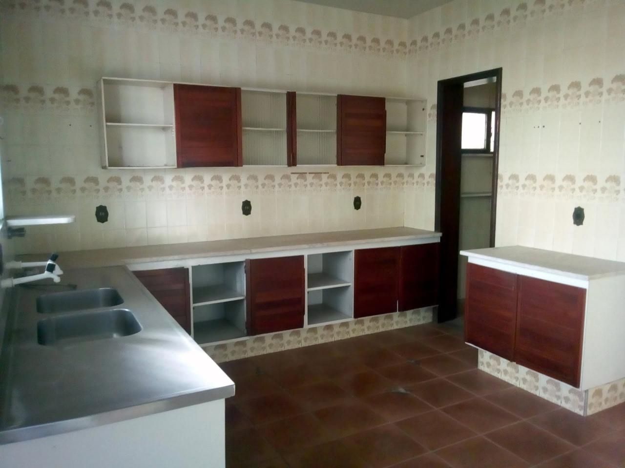 Casa à venda com 4 quartos, 350m² - Foto 5