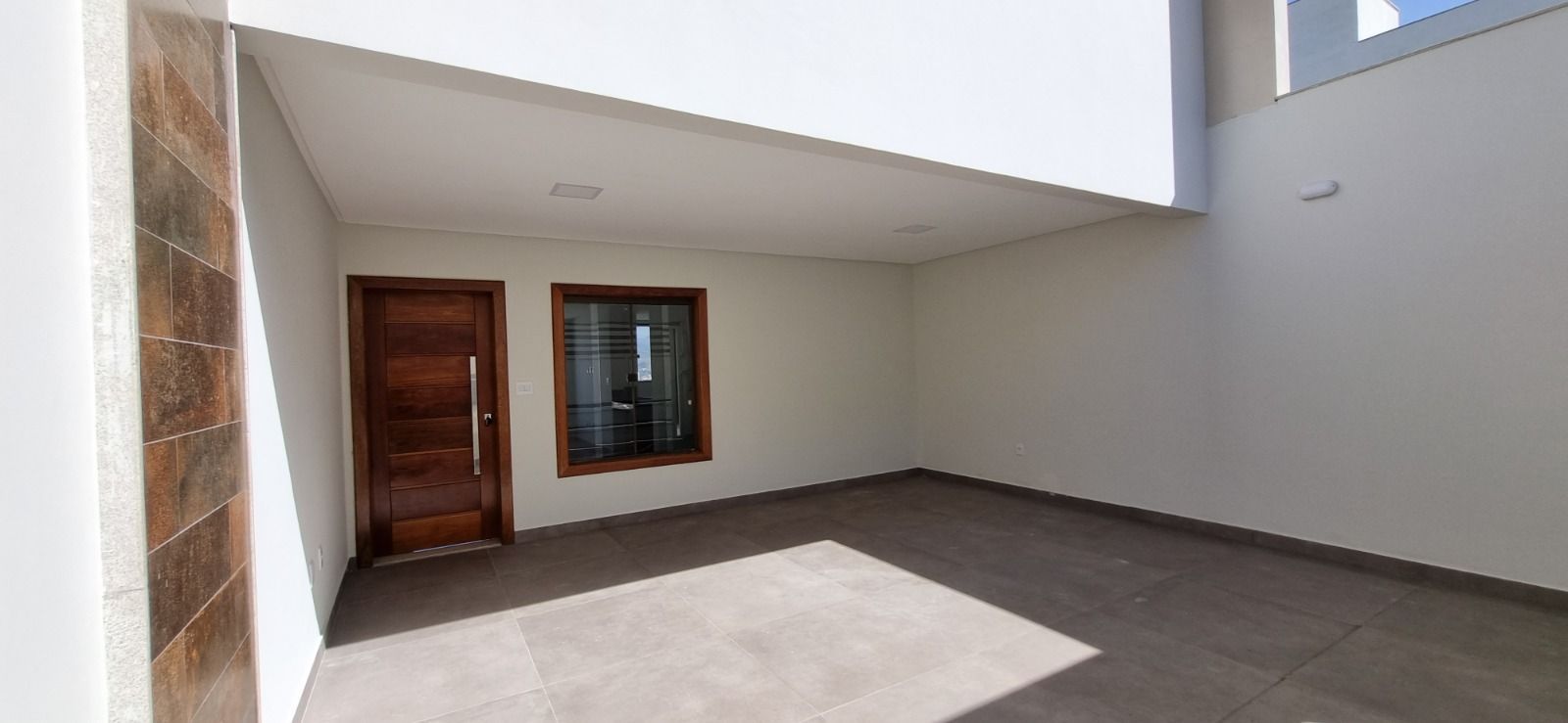 Casa à venda com 3 quartos, 231m² - Foto 2