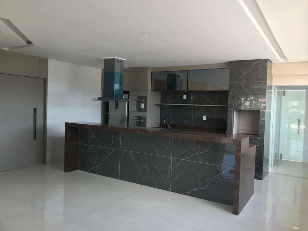 Cobertura à venda com 3 quartos, 220m² - Foto 3