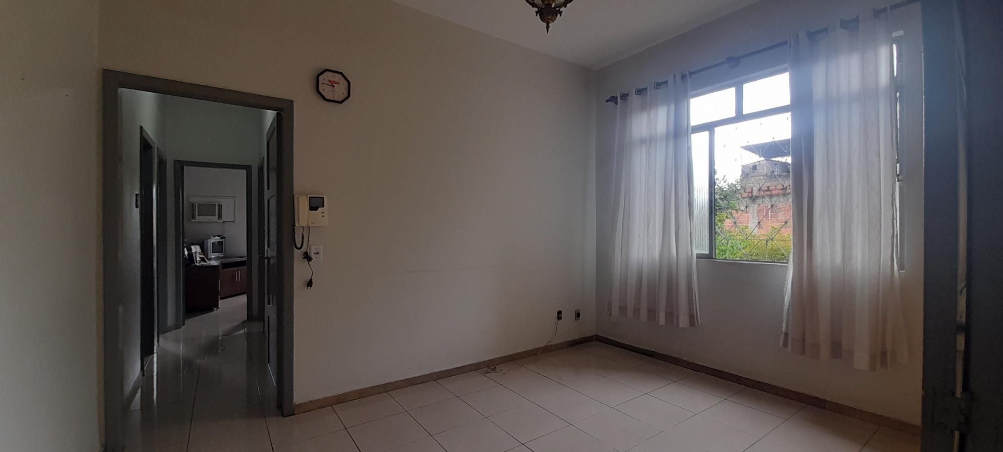 Casa à venda com 3 quartos, 211m² - Foto 5