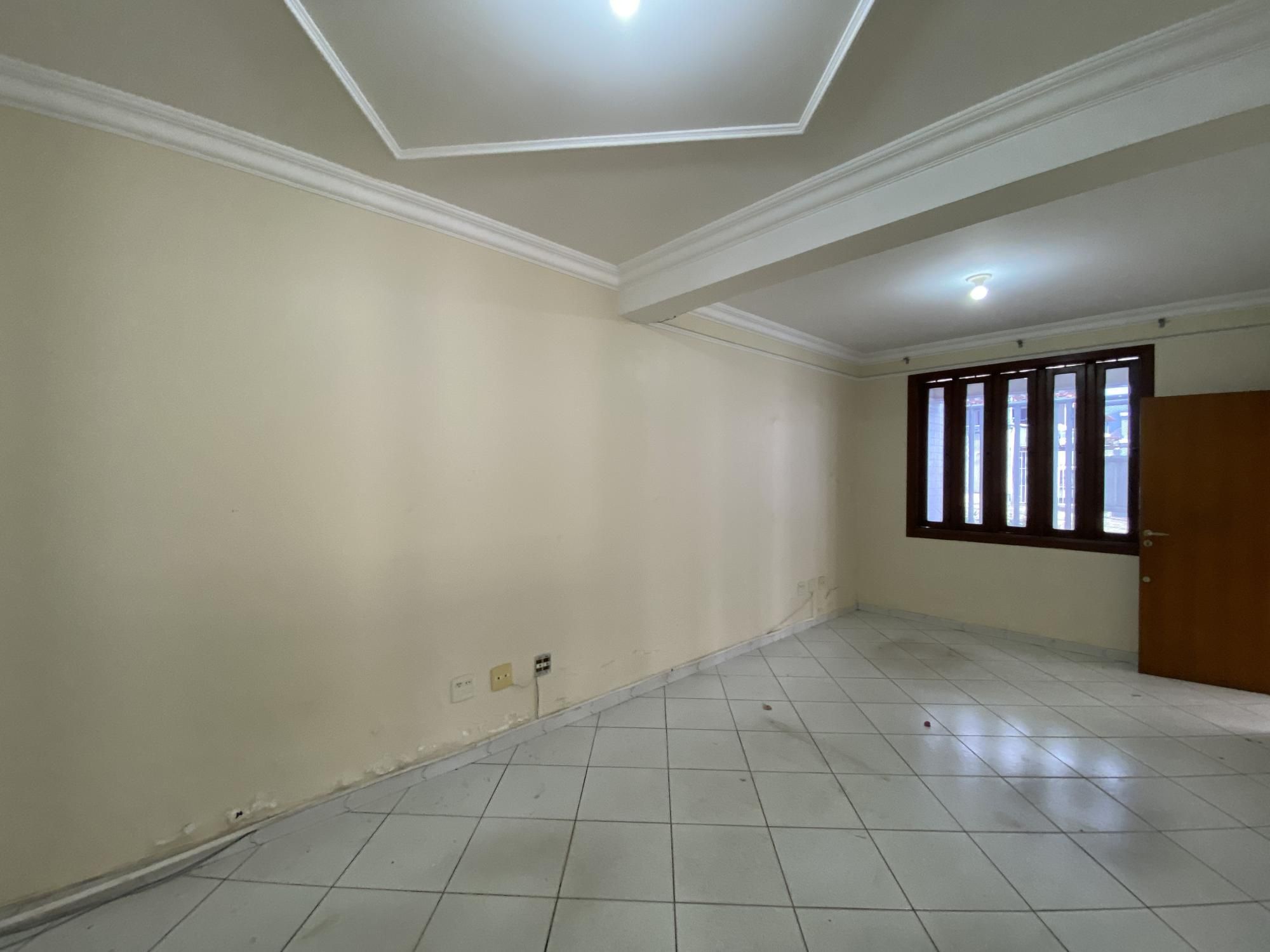 Casa à venda e aluguel com 4 quartos, 550m² - Foto 5