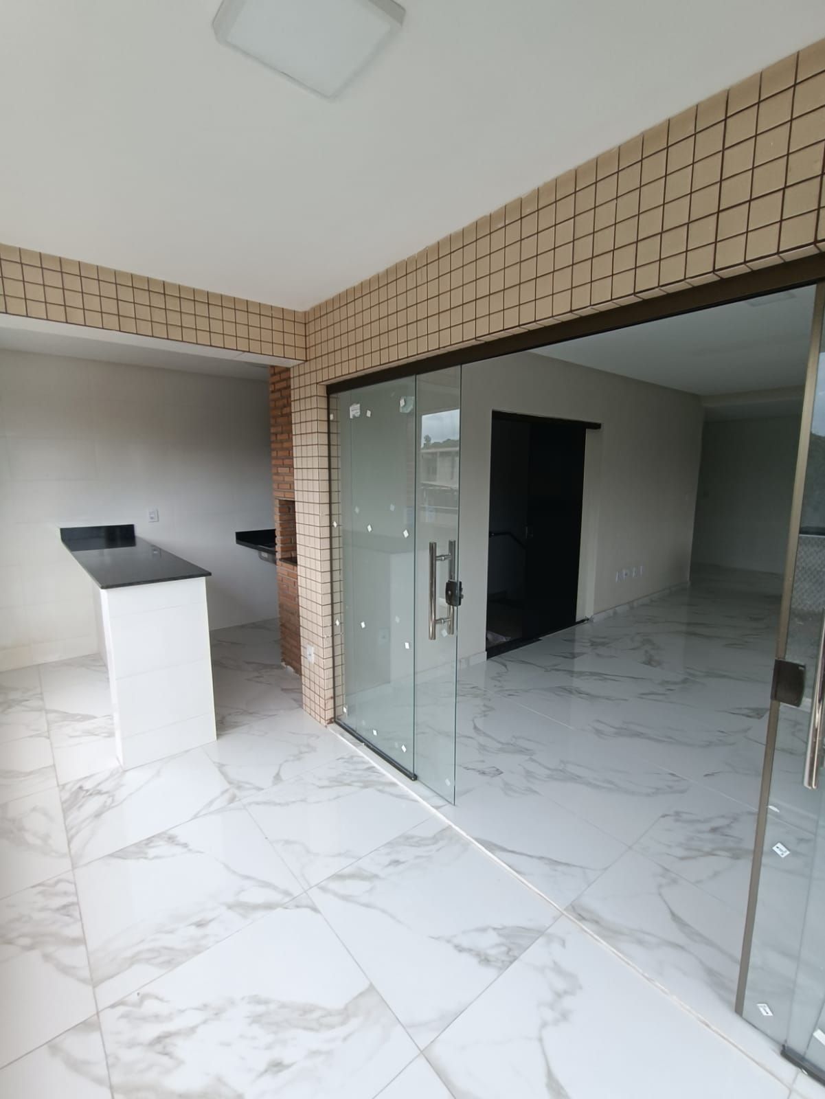 Apartamento à venda com 3 quartos, 106m² - Foto 1