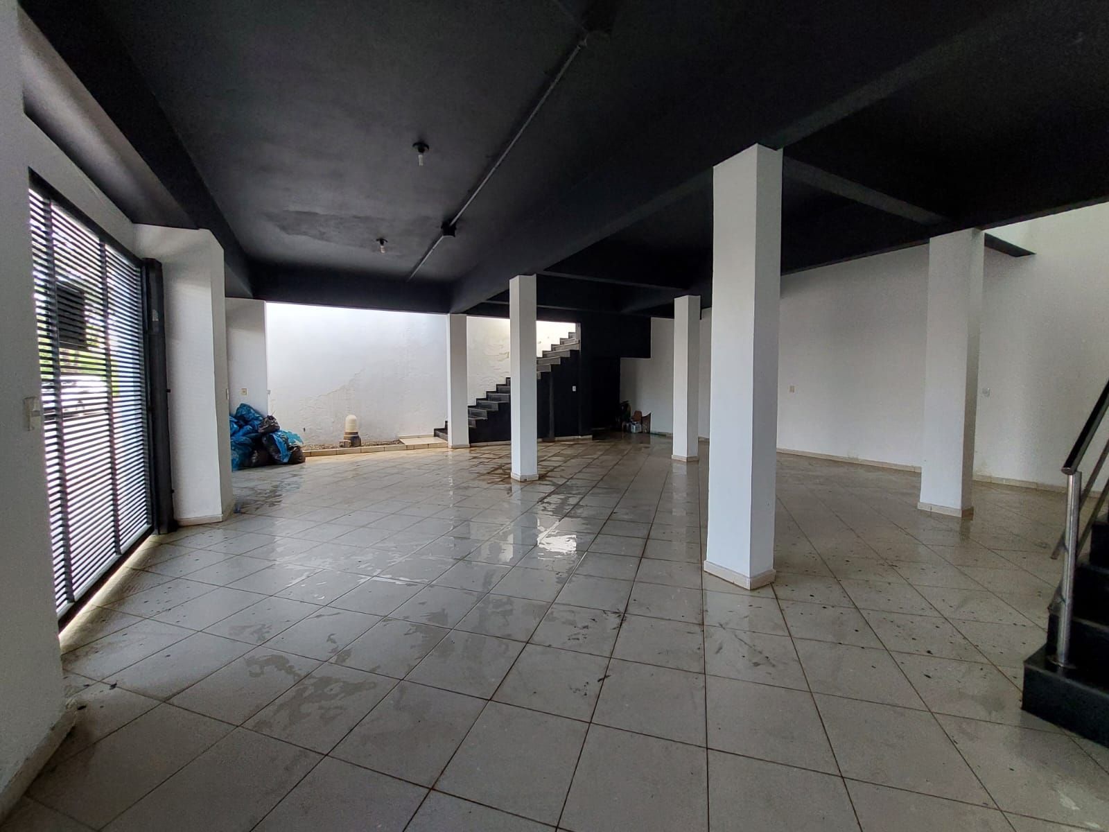 Casa à venda com 3 quartos, 240m² - Foto 28