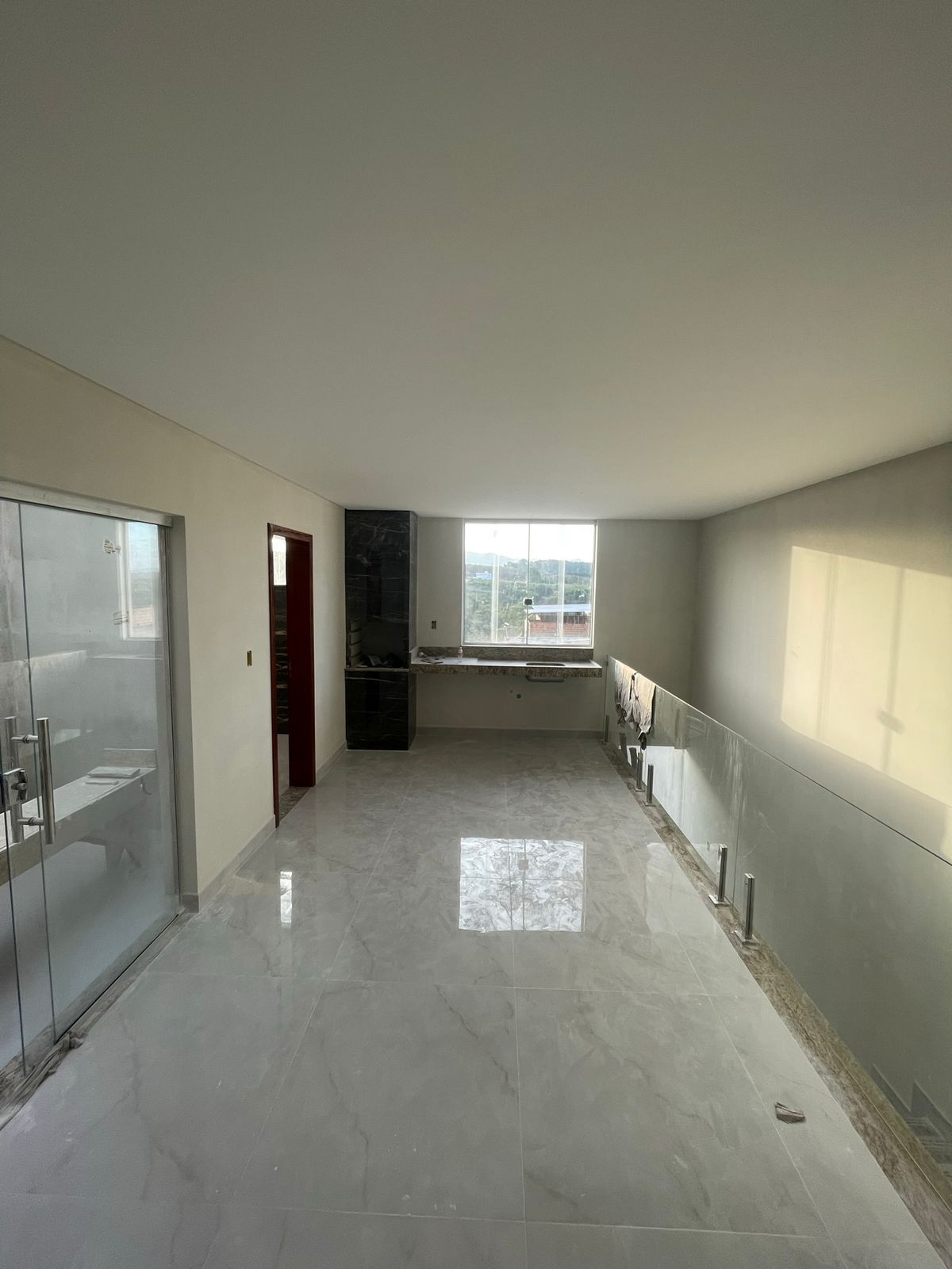 Casa à venda com 3 quartos, 170m² - Foto 2