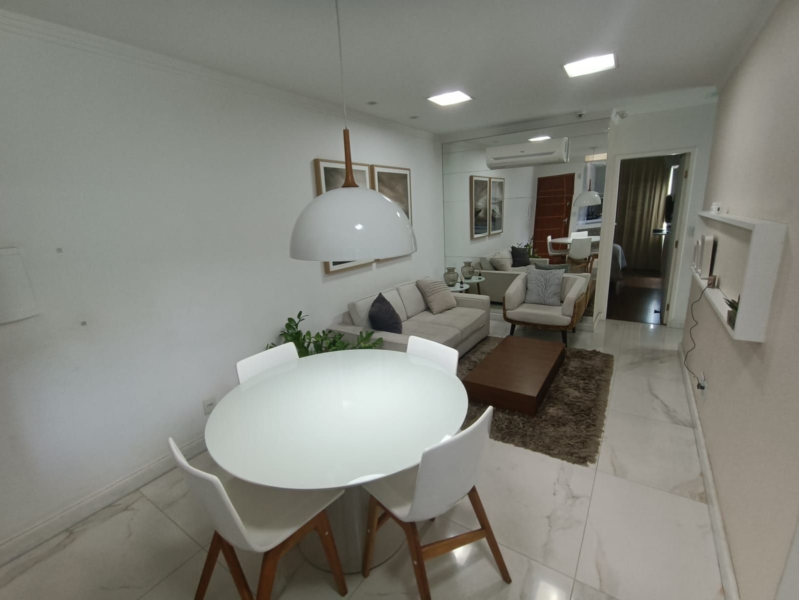 Apartamento à venda com 3 quartos, 78m² - Foto 2