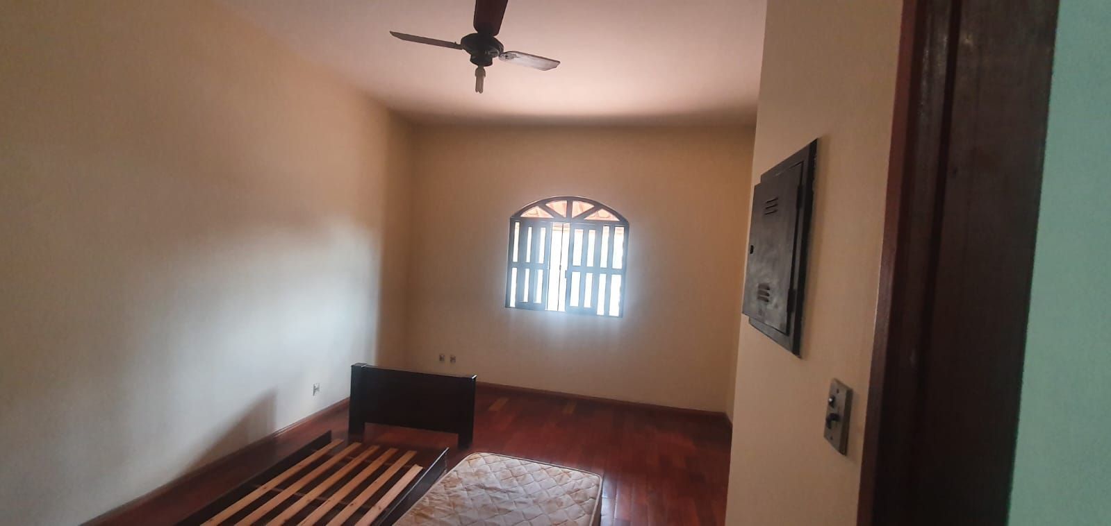 Casa à venda com 4 quartos, 240m² - Foto 10