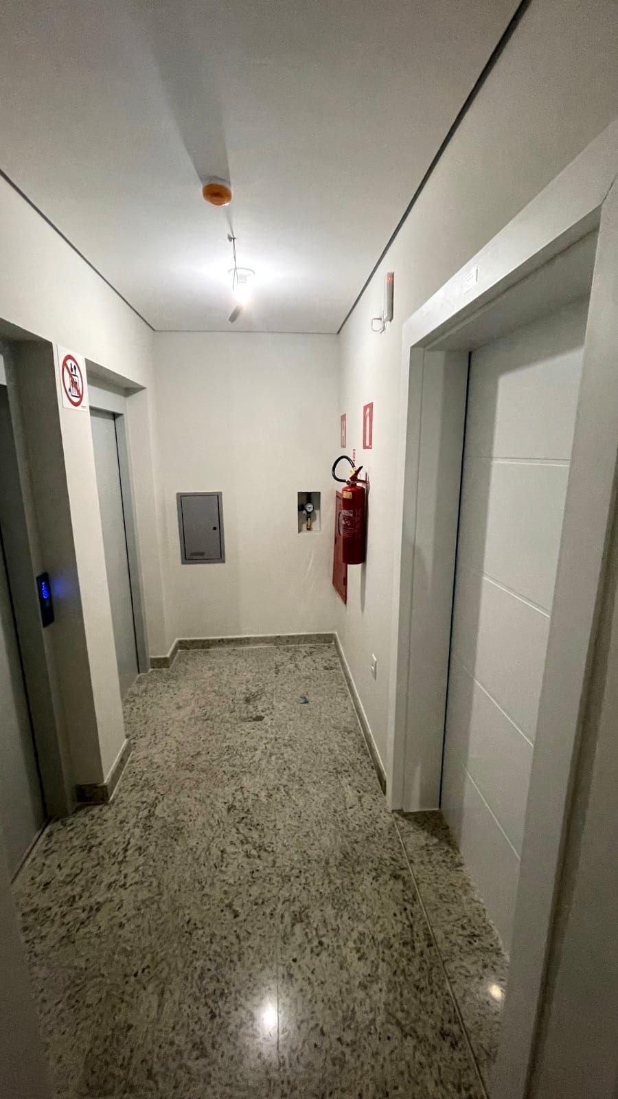 Apartamento à venda com 3 quartos, 142m² - Foto 27