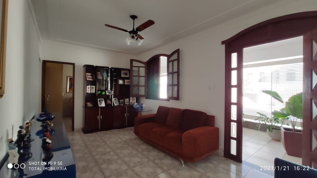 Casa à venda com 3 quartos, 200m² - Foto 5