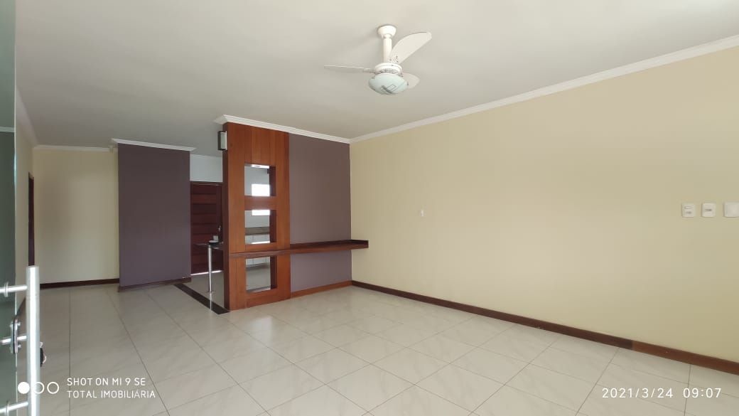 Casa à venda com 3 quartos, 200m² - Foto 4