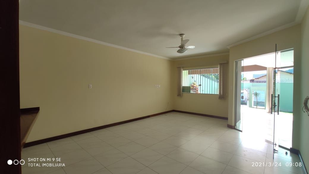 Casa à venda com 3 quartos, 200m² - Foto 5