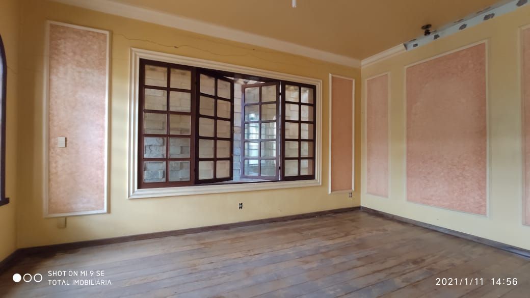 Casa à venda com 3 quartos, 250m² - Foto 9