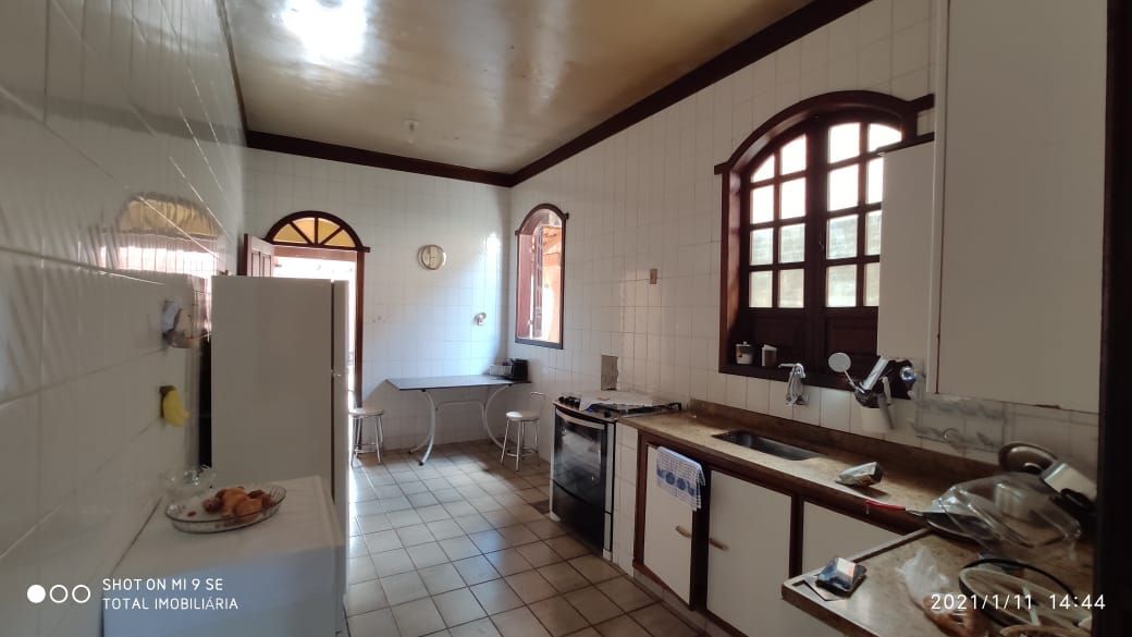 Casa à venda com 3 quartos, 250m² - Foto 4