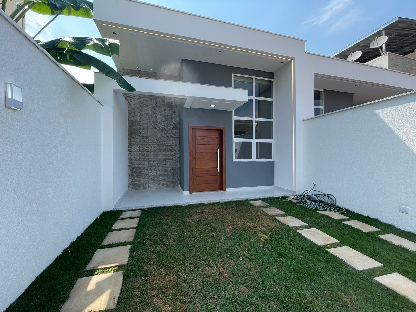 Casa à venda com 3 quartos, 170m² - Foto 2