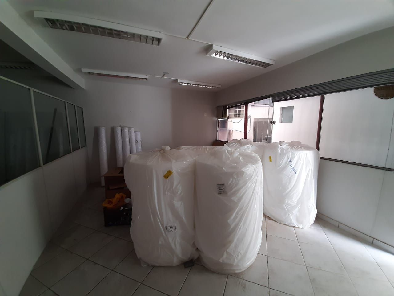 Conjunto Comercial-Sala para alugar com 1 quarto, 42m² - Foto 4