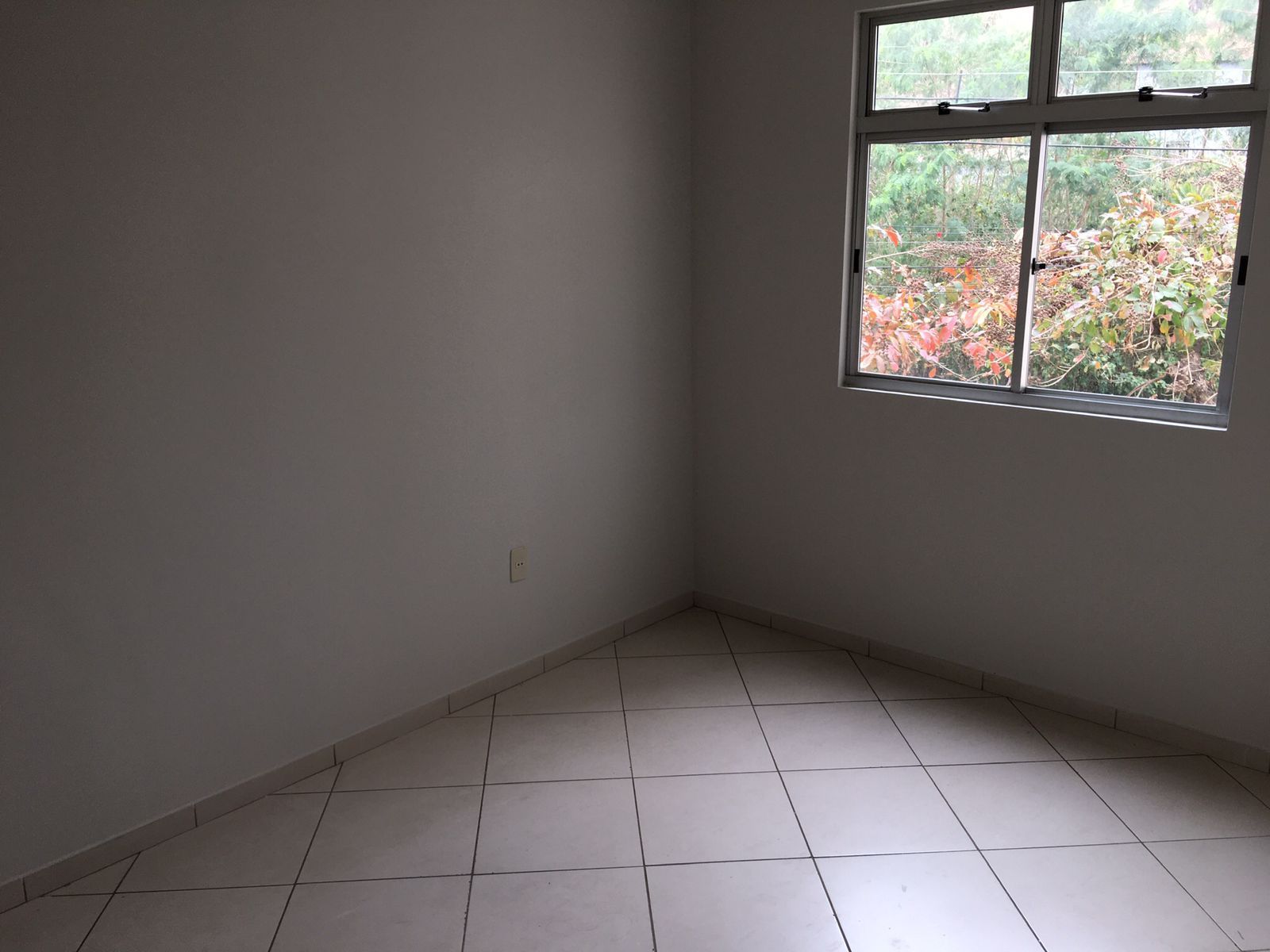 Apartamento à venda com 3 quartos, 111m² - Foto 3