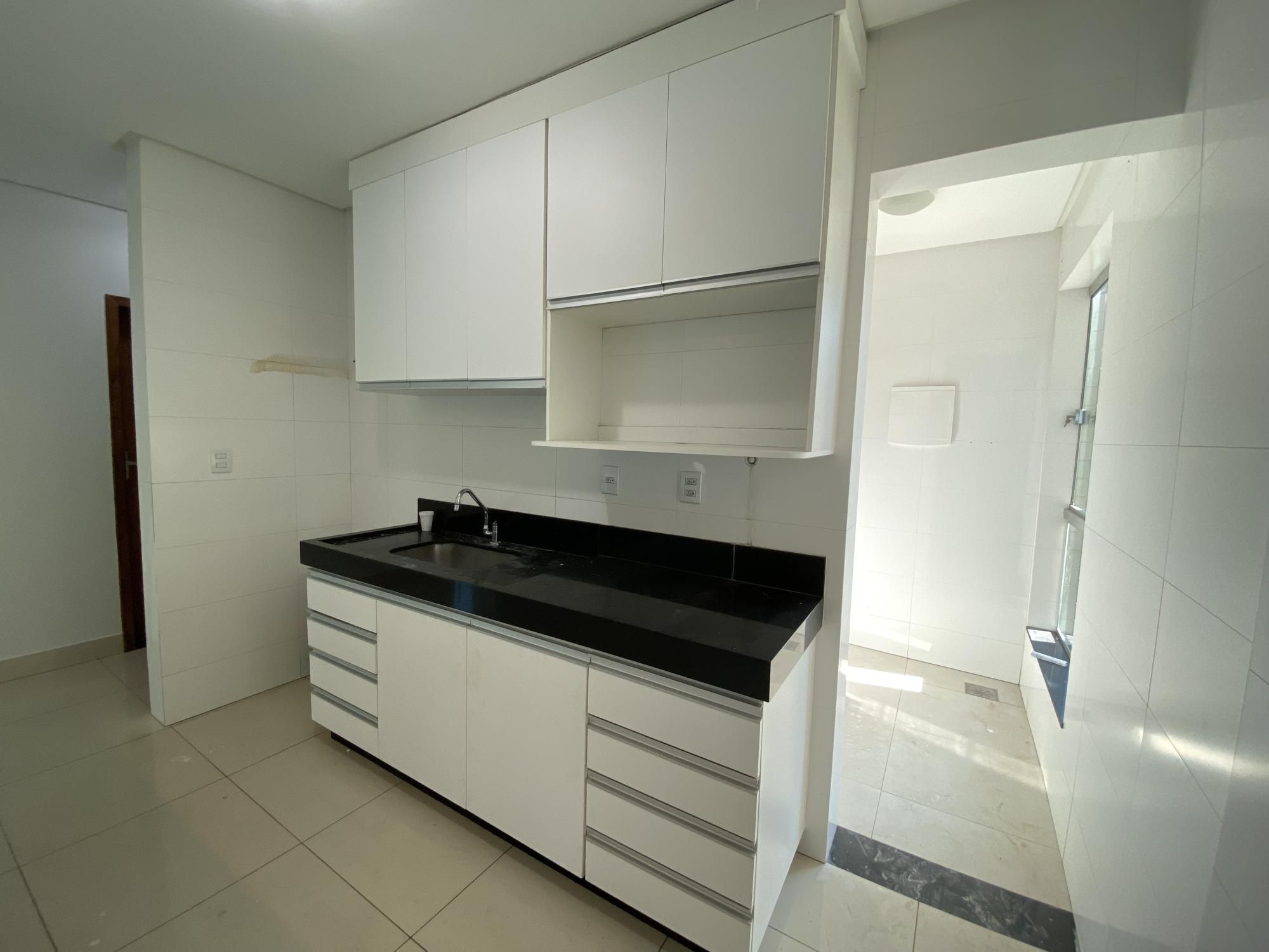 Apartamento à venda com 3 quartos, 117m² - Foto 11