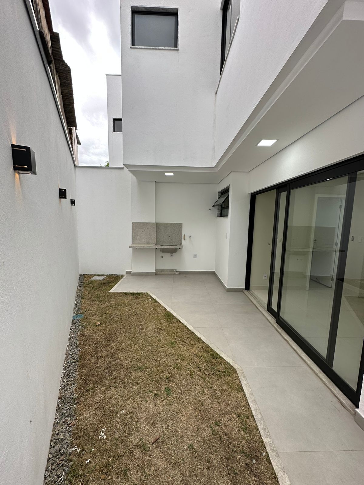 Casa à venda com 3 quartos, 160m² - Foto 8