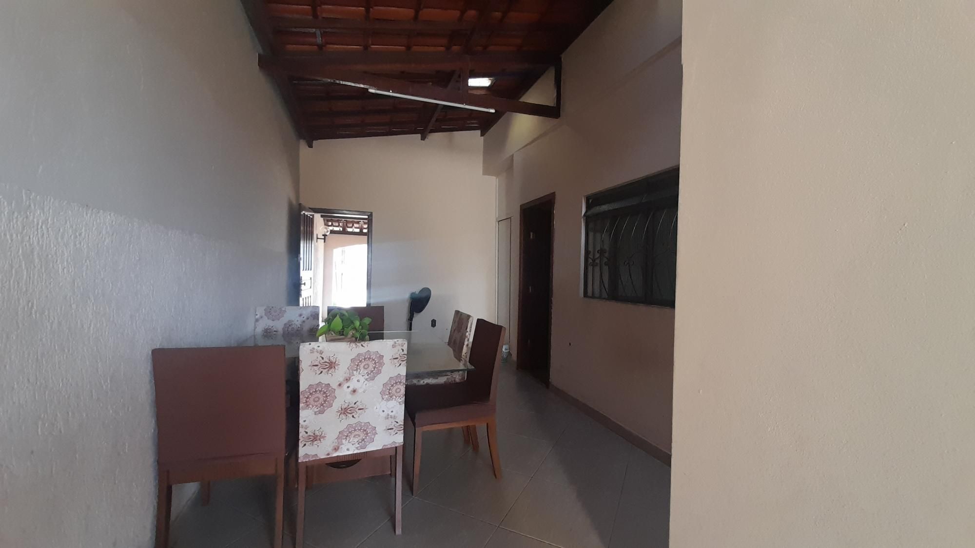 Casa à venda com 3 quartos, 239m² - Foto 3