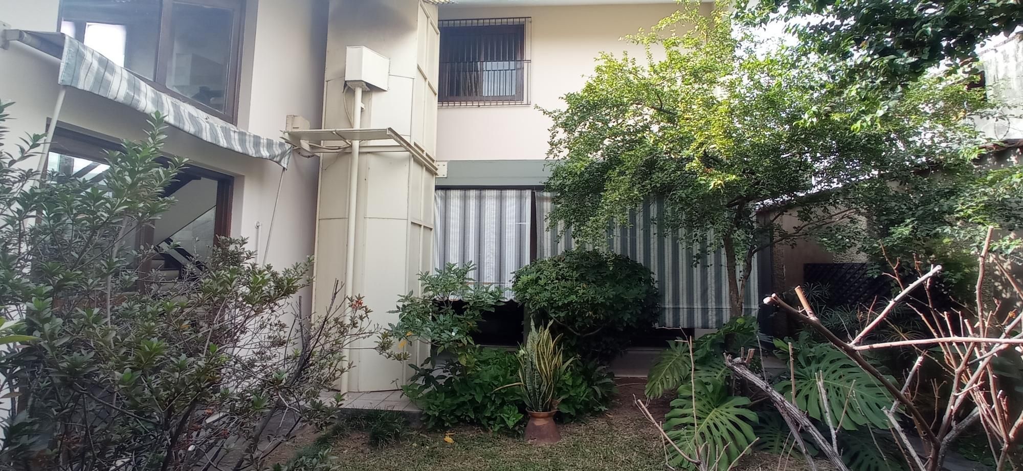 Casa à venda com 6 quartos, 300m² - Foto 20