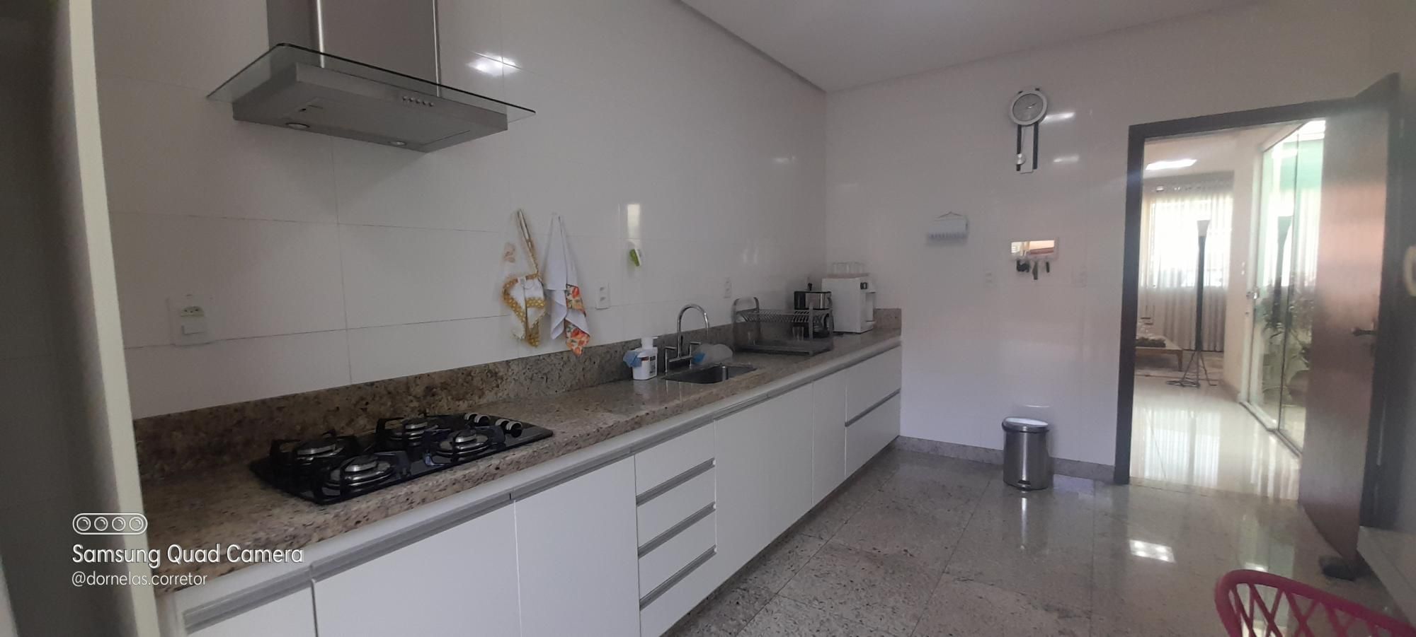 Casa à venda com 3 quartos, 250m² - Foto 6