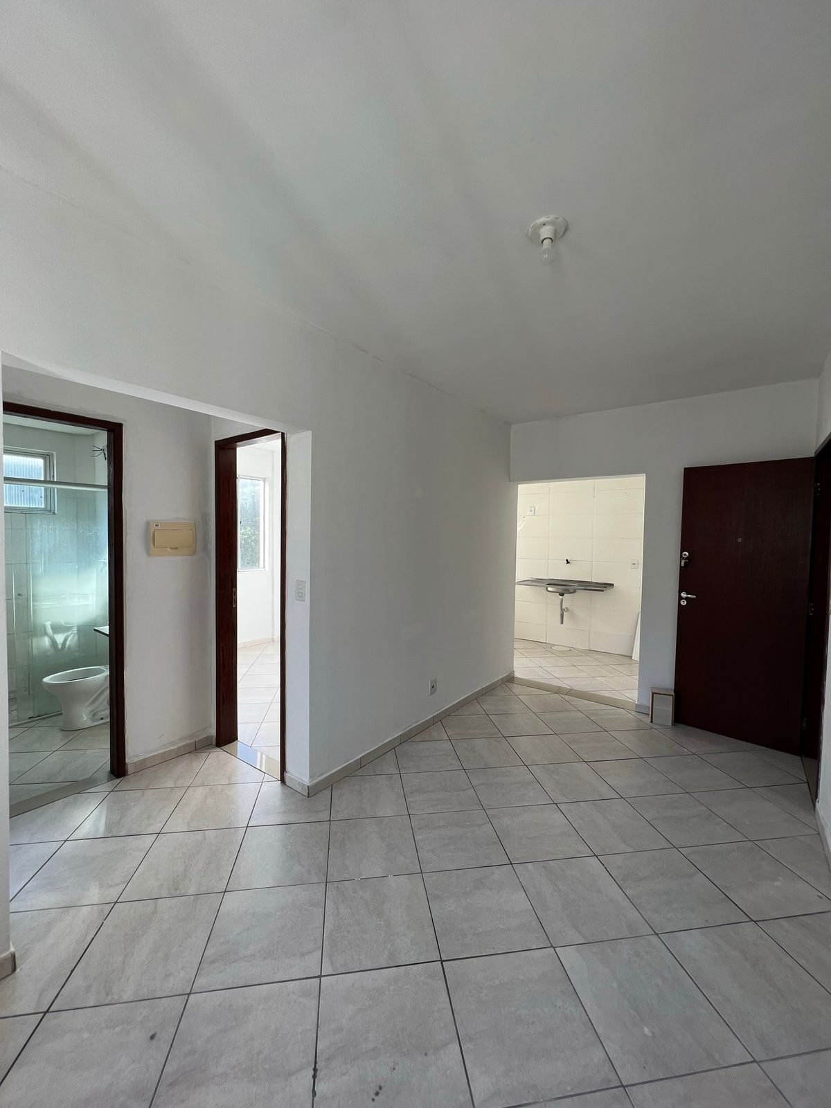 Apartamento à venda com 2 quartos, 60m² - Foto 2