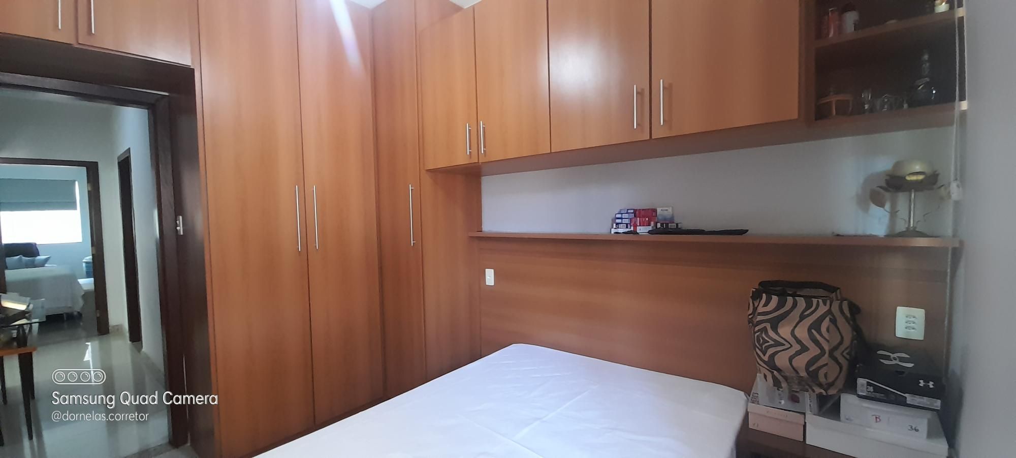 Casa à venda com 3 quartos, 250m² - Foto 10