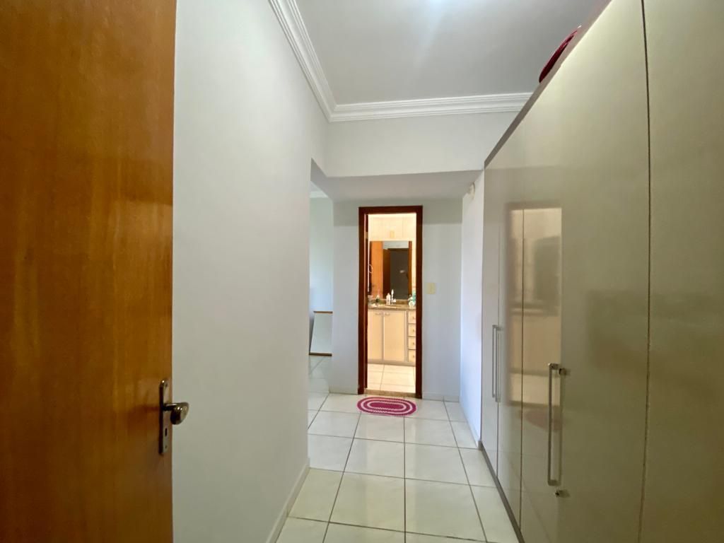 Apartamento à venda com 3 quartos, 142m² - Foto 12