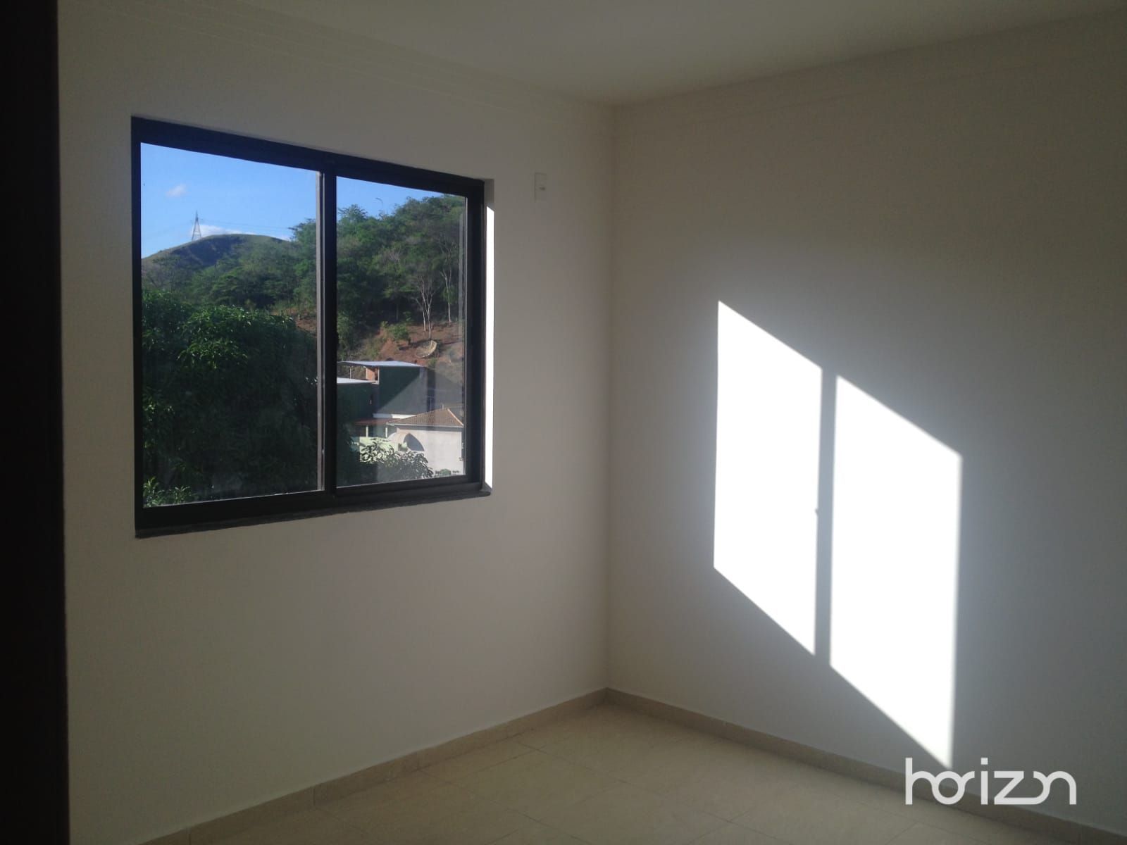 Apartamento à venda com 2 quartos, 75m² - Foto 10