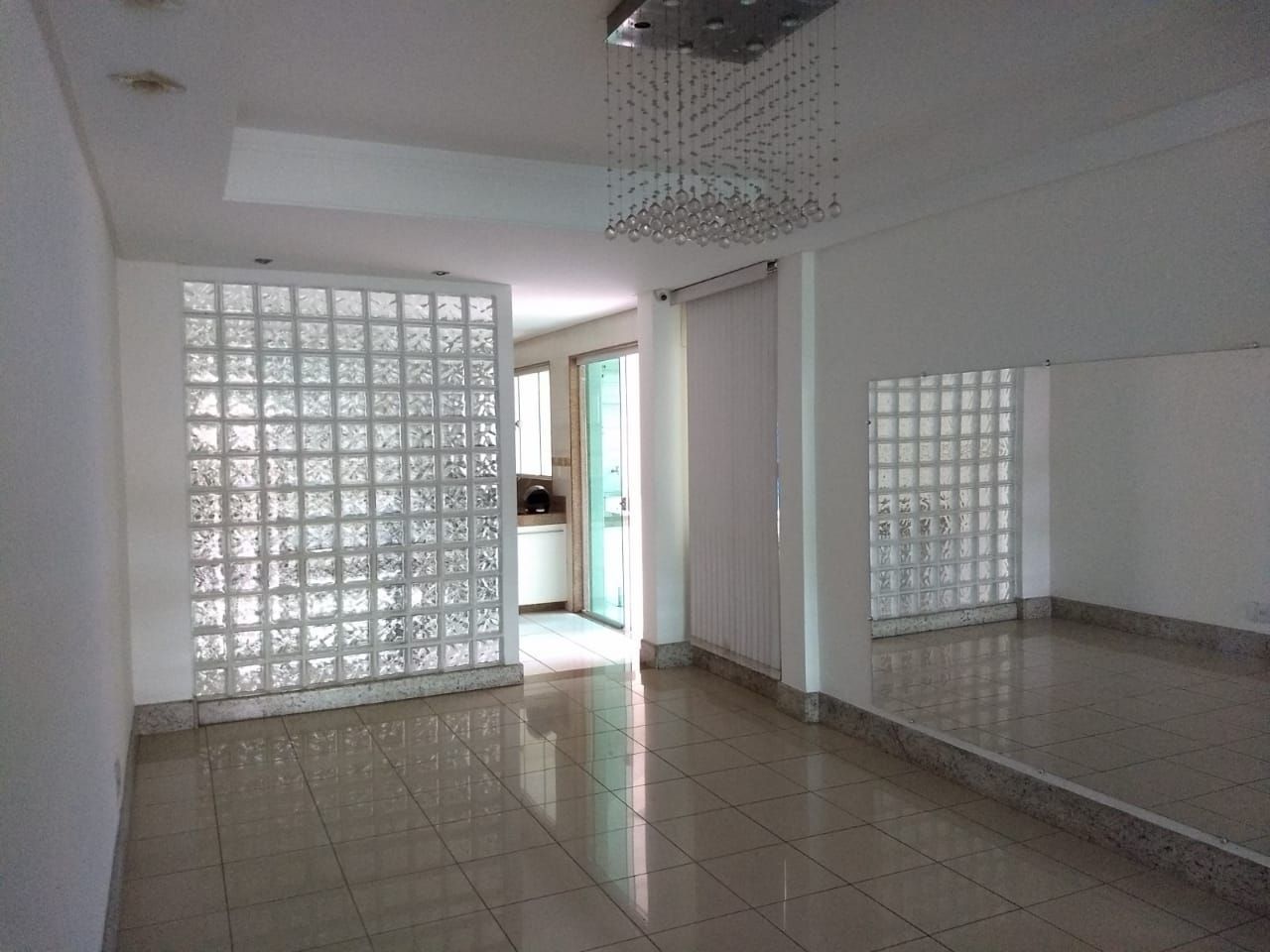 Casa à venda com 5 quartos, 600m² - Foto 10