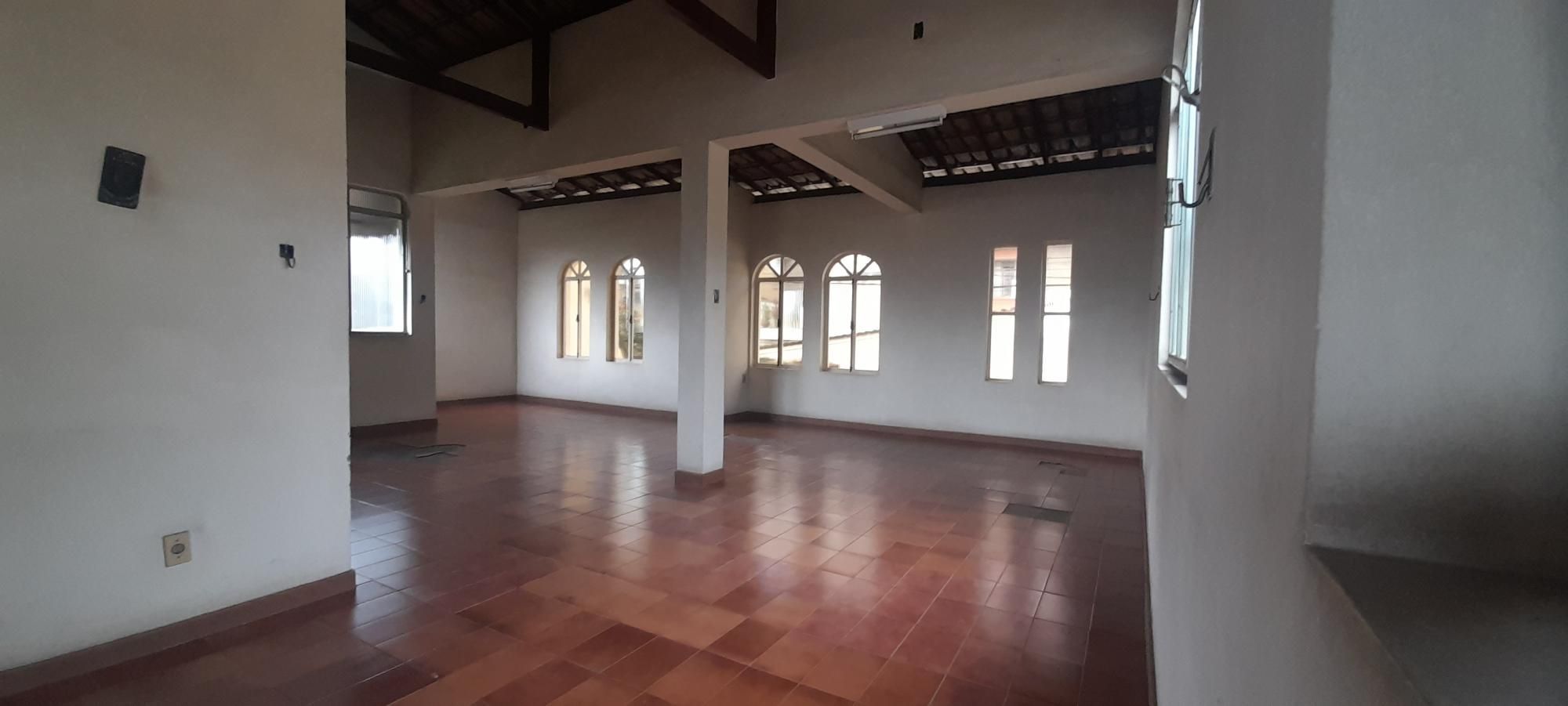 Casa à venda com 3 quartos, 211m² - Foto 13