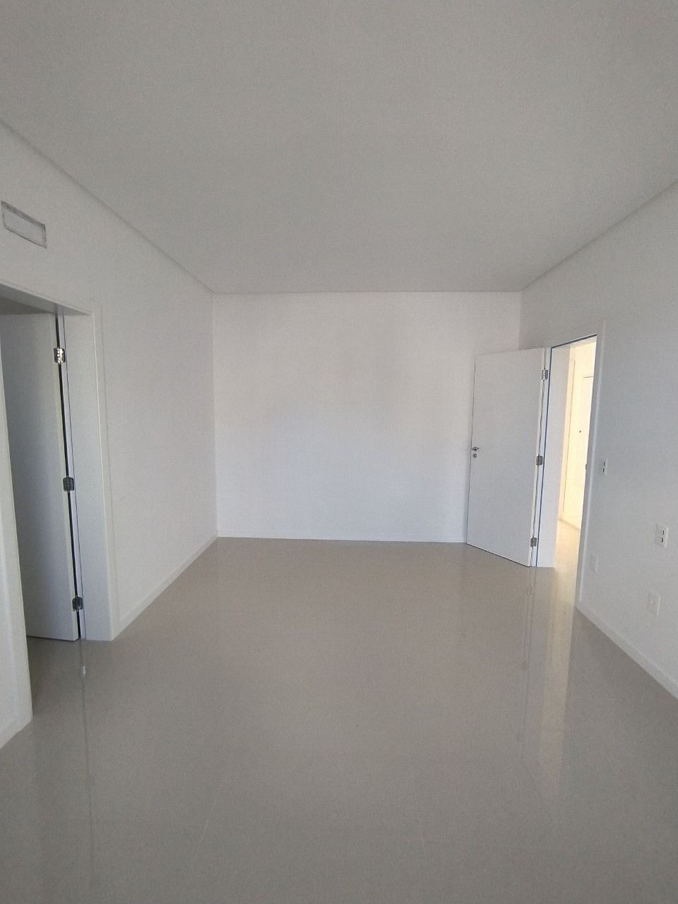 Apartamento à venda com 3 quartos, 134m² - Foto 22