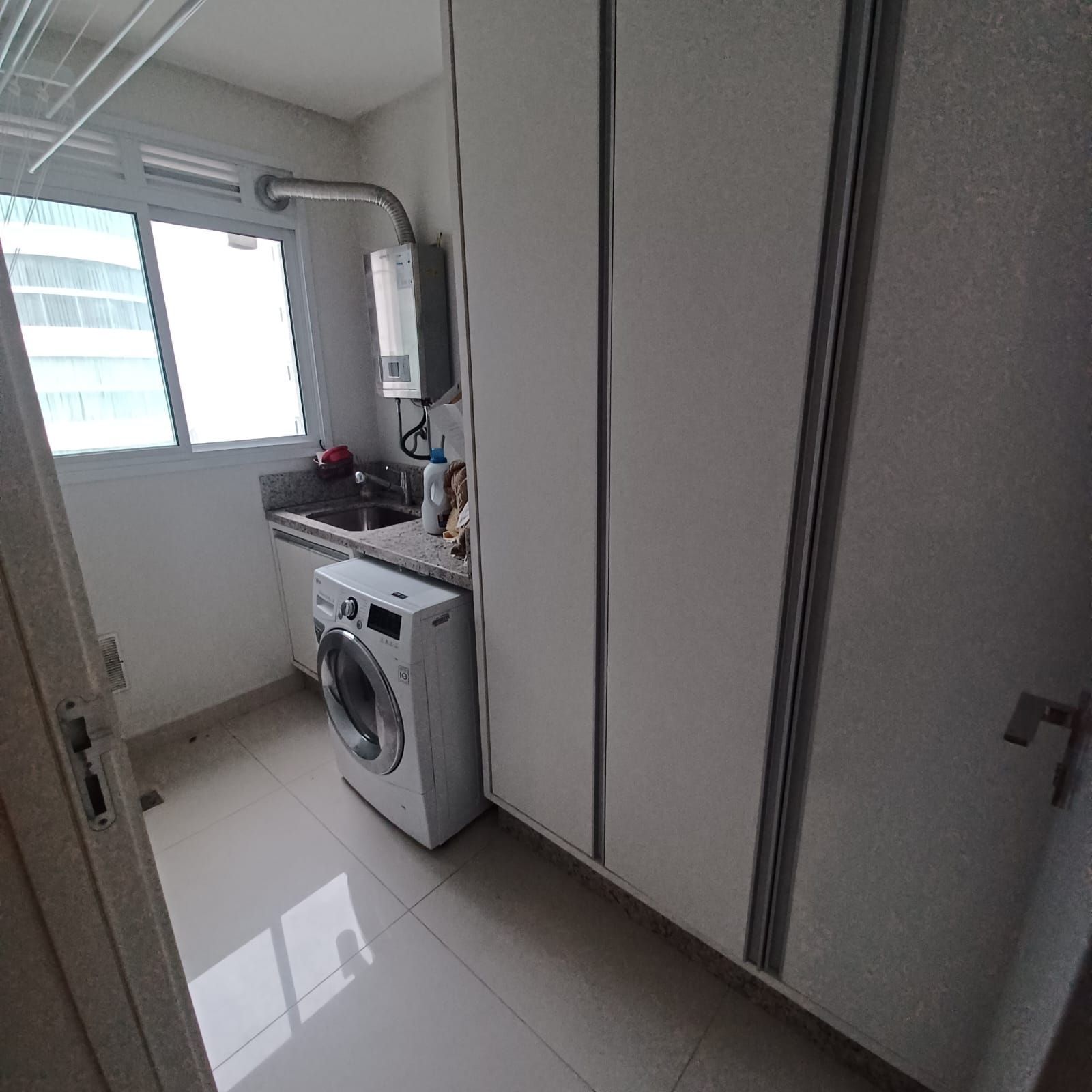 Apartamento para alugar com 3 quartos, 154m² - Foto 9