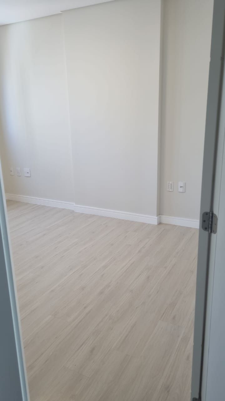 Apartamento para alugar com 4 quartos, 140m² - Foto 16