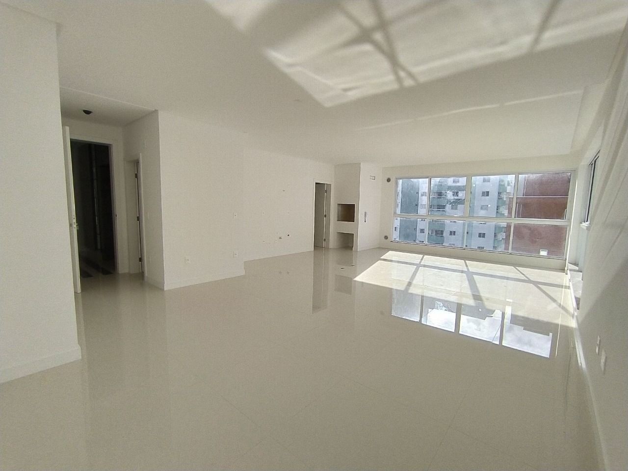 Apartamento à venda com 3 quartos, 134m² - Foto 18