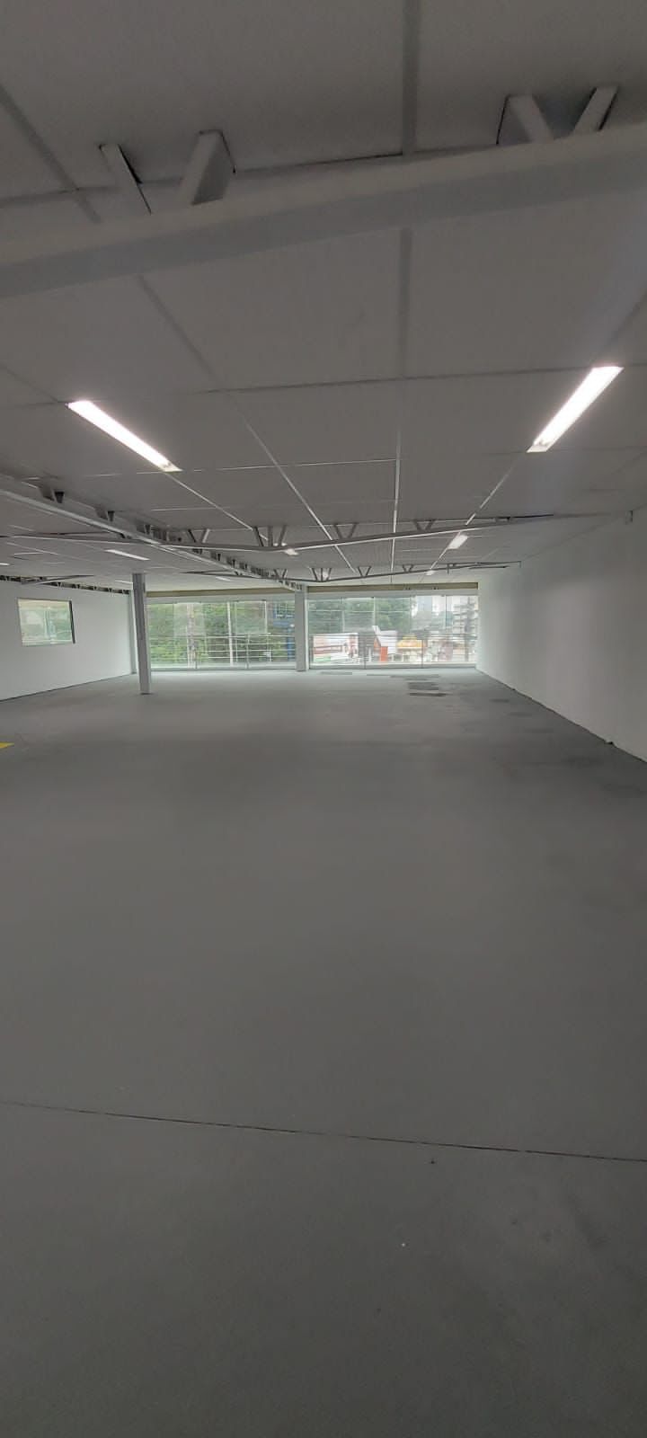 Conjunto Comercial-Sala para alugar com 1 quarto, 330m² - Foto 2