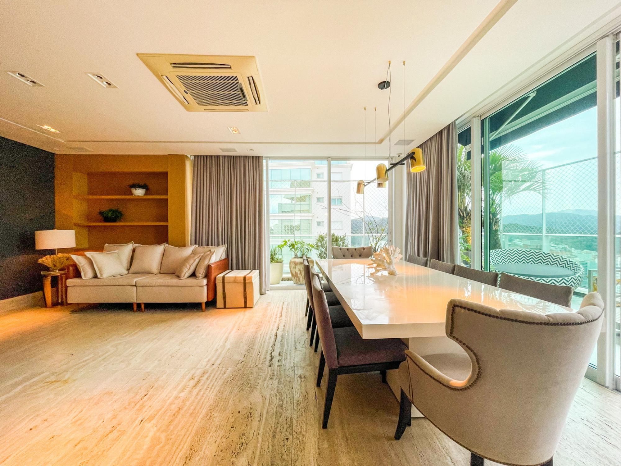 Cobertura, 3 quartos, 251 m² - Foto 2