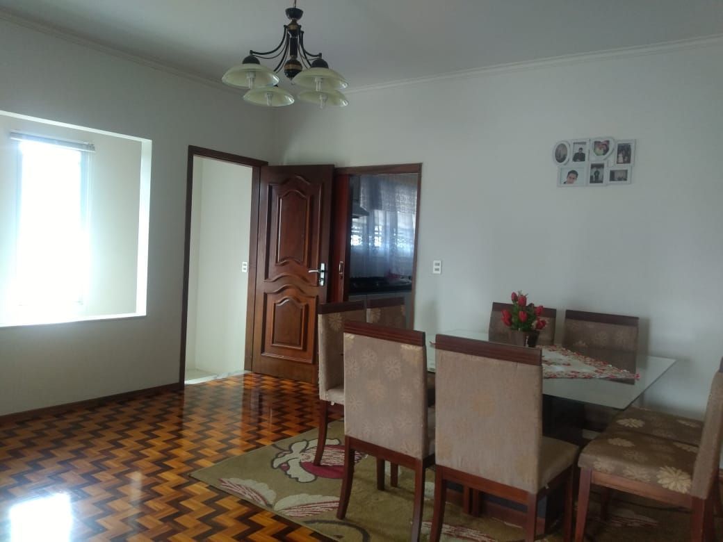 Casa à venda com 6 quartos, 700m² - Foto 2
