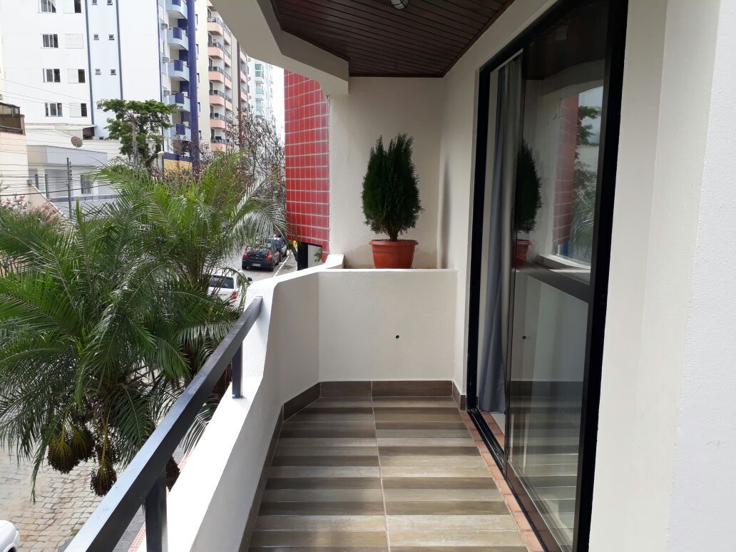 Apartamento à venda com 2 quartos, 80m² - Foto 11