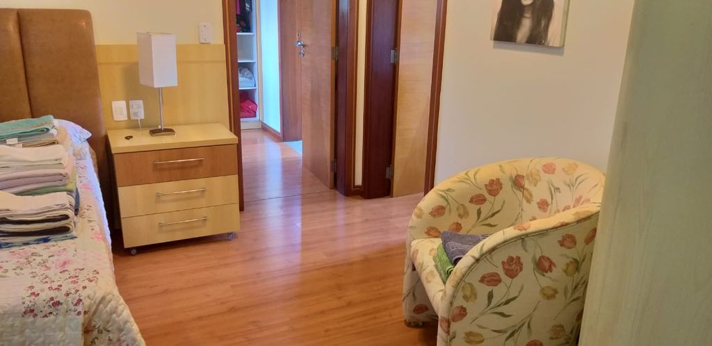 Casa à venda com 4 quartos, 351m² - Foto 2