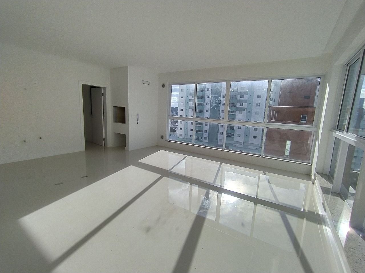 Apartamento à venda com 3 quartos, 134m² - Foto 19