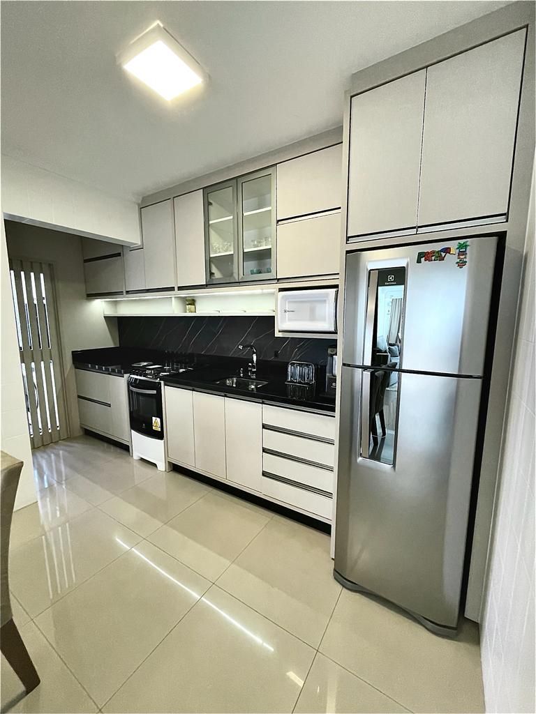 Apartamento para alugar com 2 quartos, 103m² - Foto 2