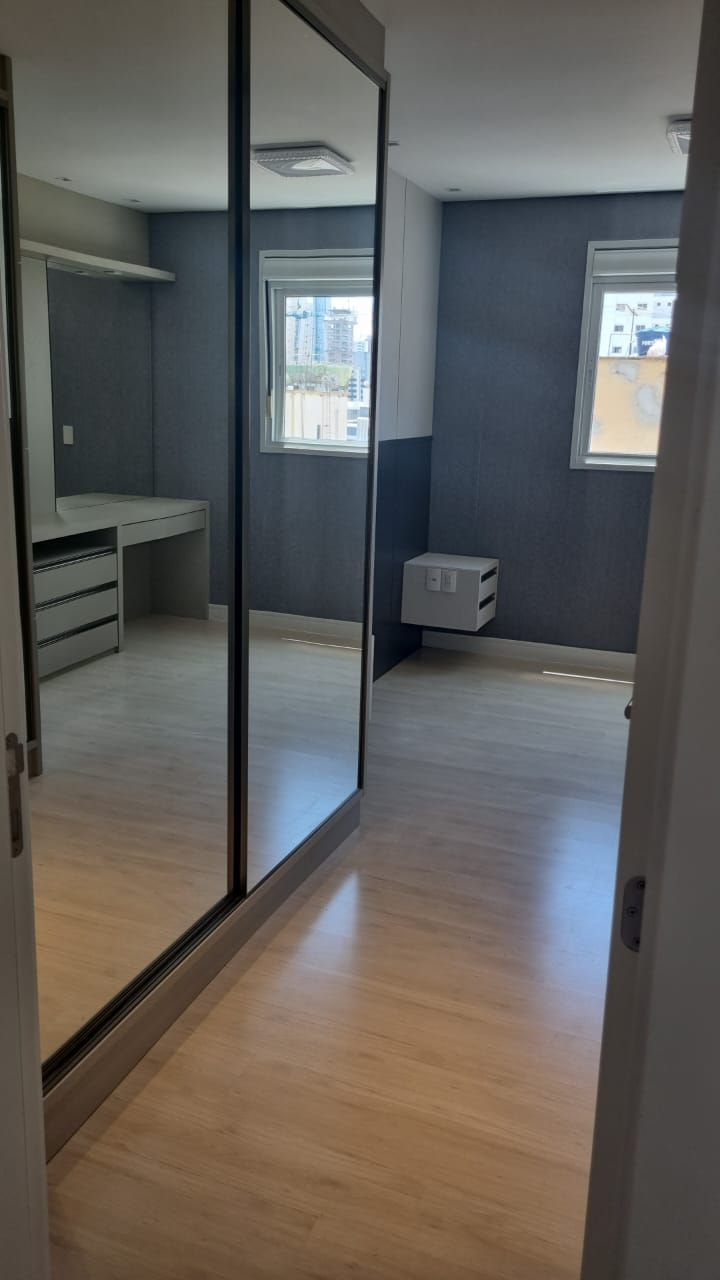 Apartamento para alugar com 4 quartos, 140m² - Foto 30