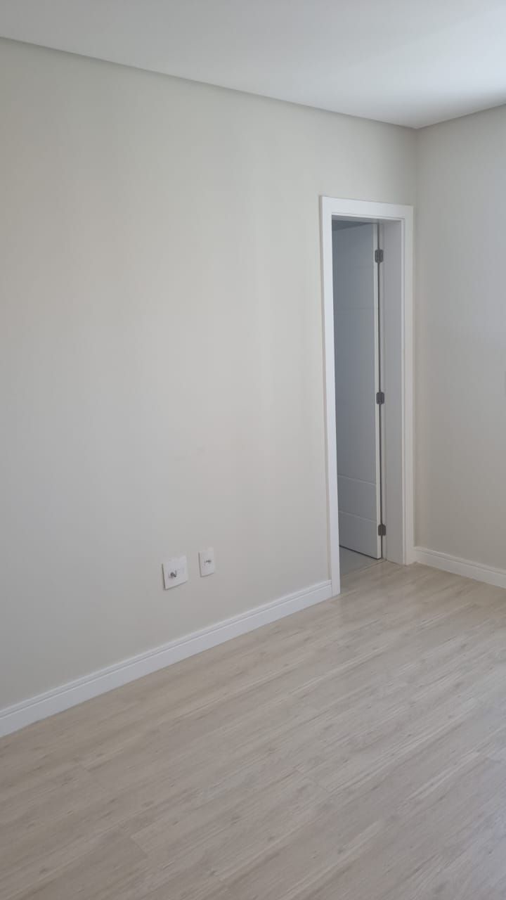 Apartamento para alugar com 4 quartos, 140m² - Foto 27