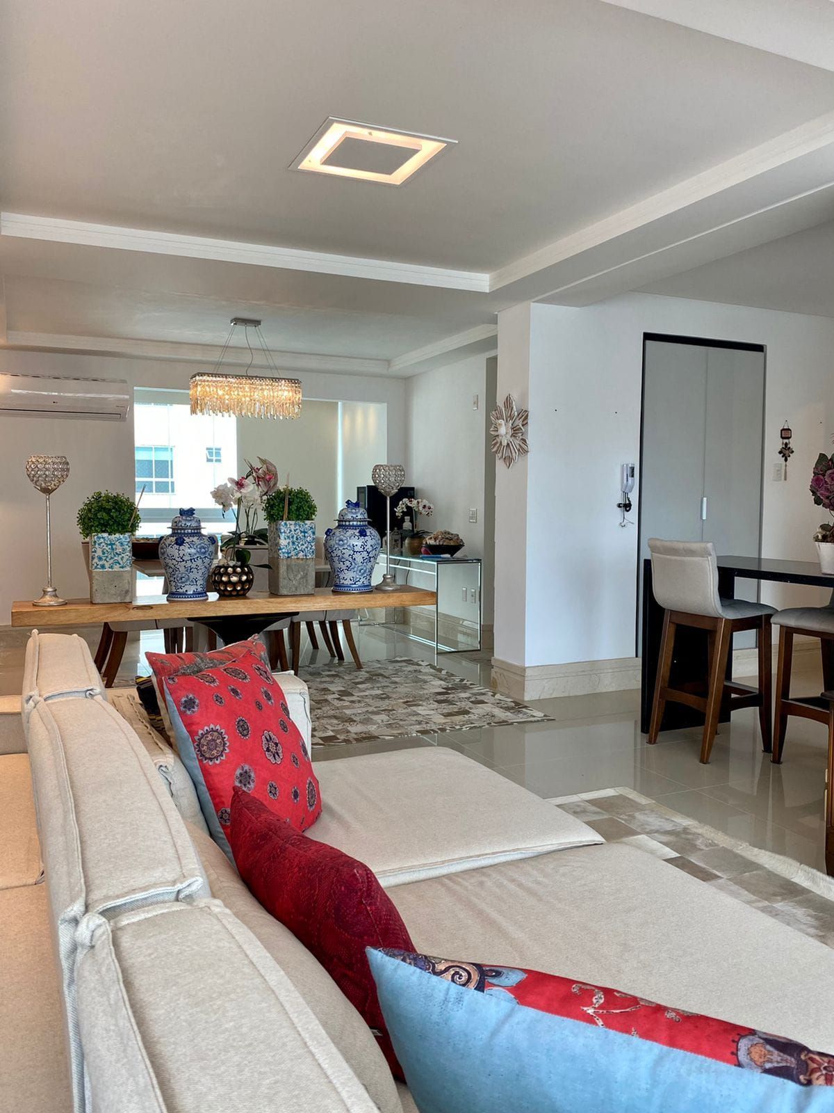 Apartamento para alugar com 3 quartos, 139m² - Foto 8