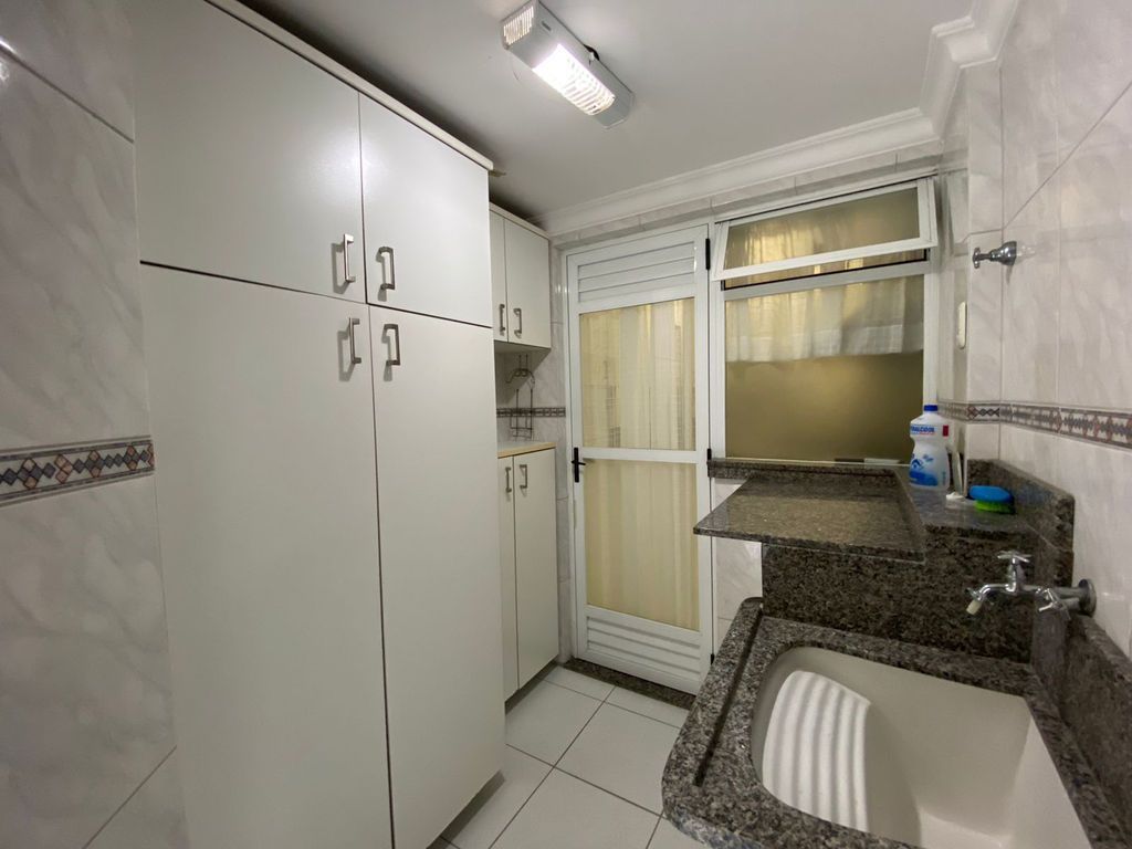 Apartamento à venda com 3 quartos, 260m² - Foto 19