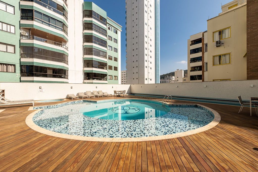 Apartamento à venda com 3 quartos, 168m² - Foto 19